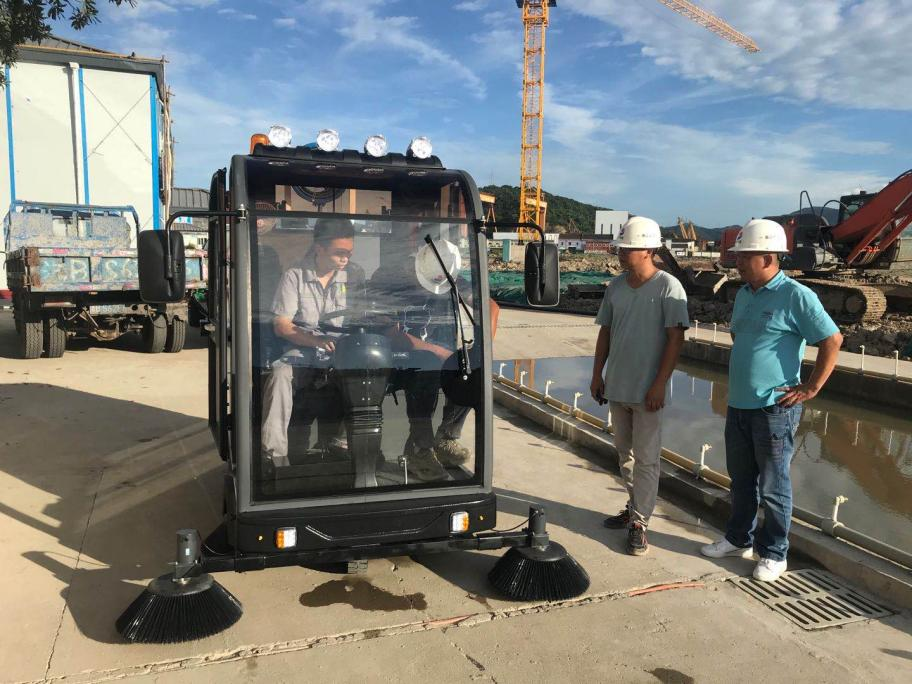 库尔勒龙泉市清扫车