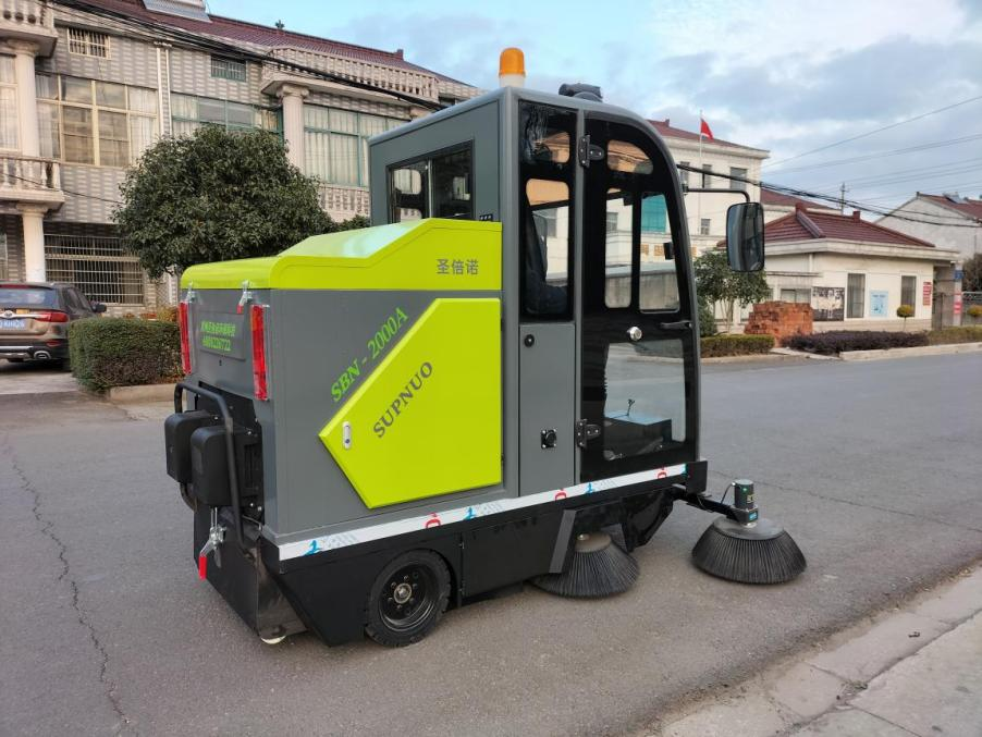 库尔勒龙建清扫车_0